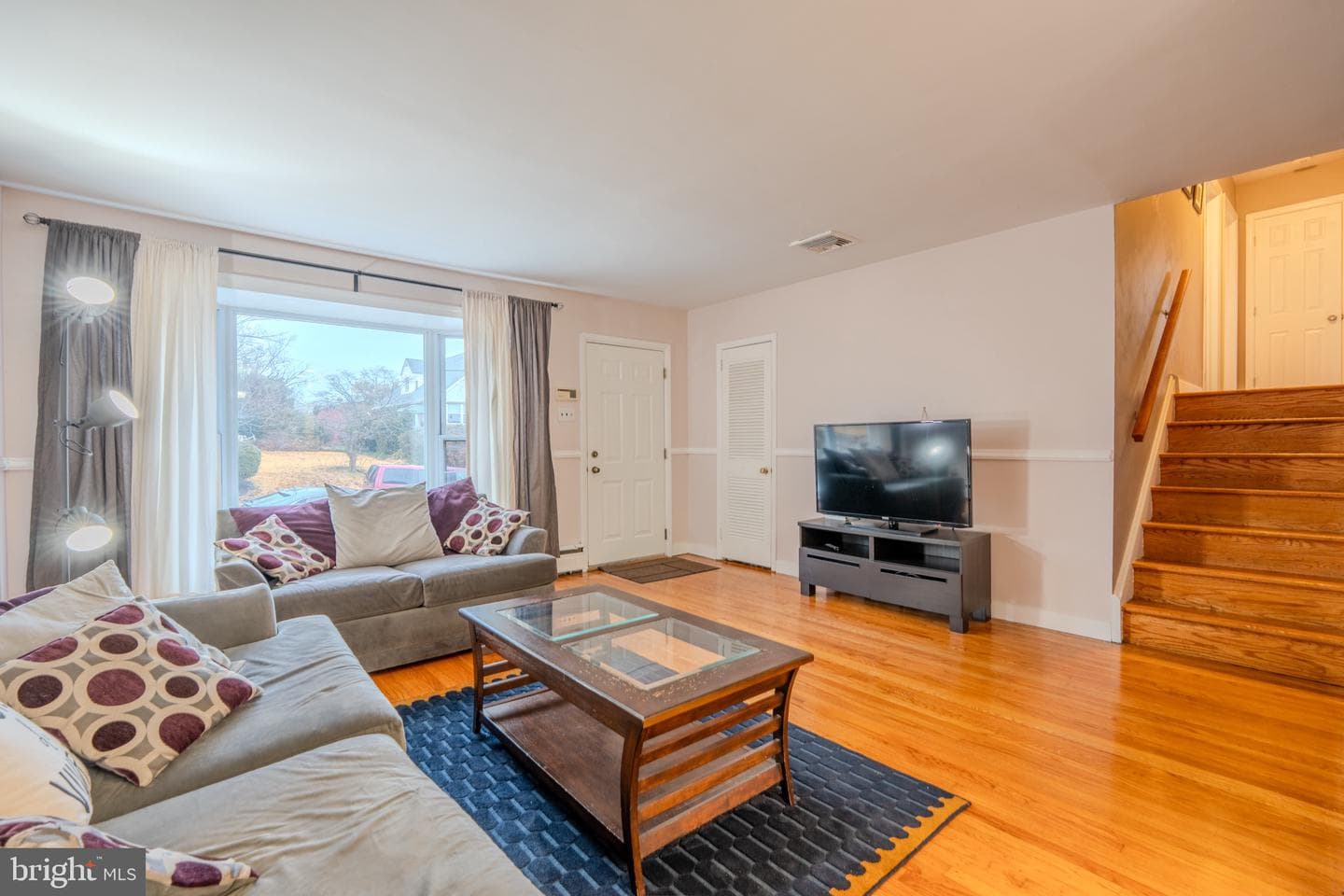 613 Seville Street photo 6
