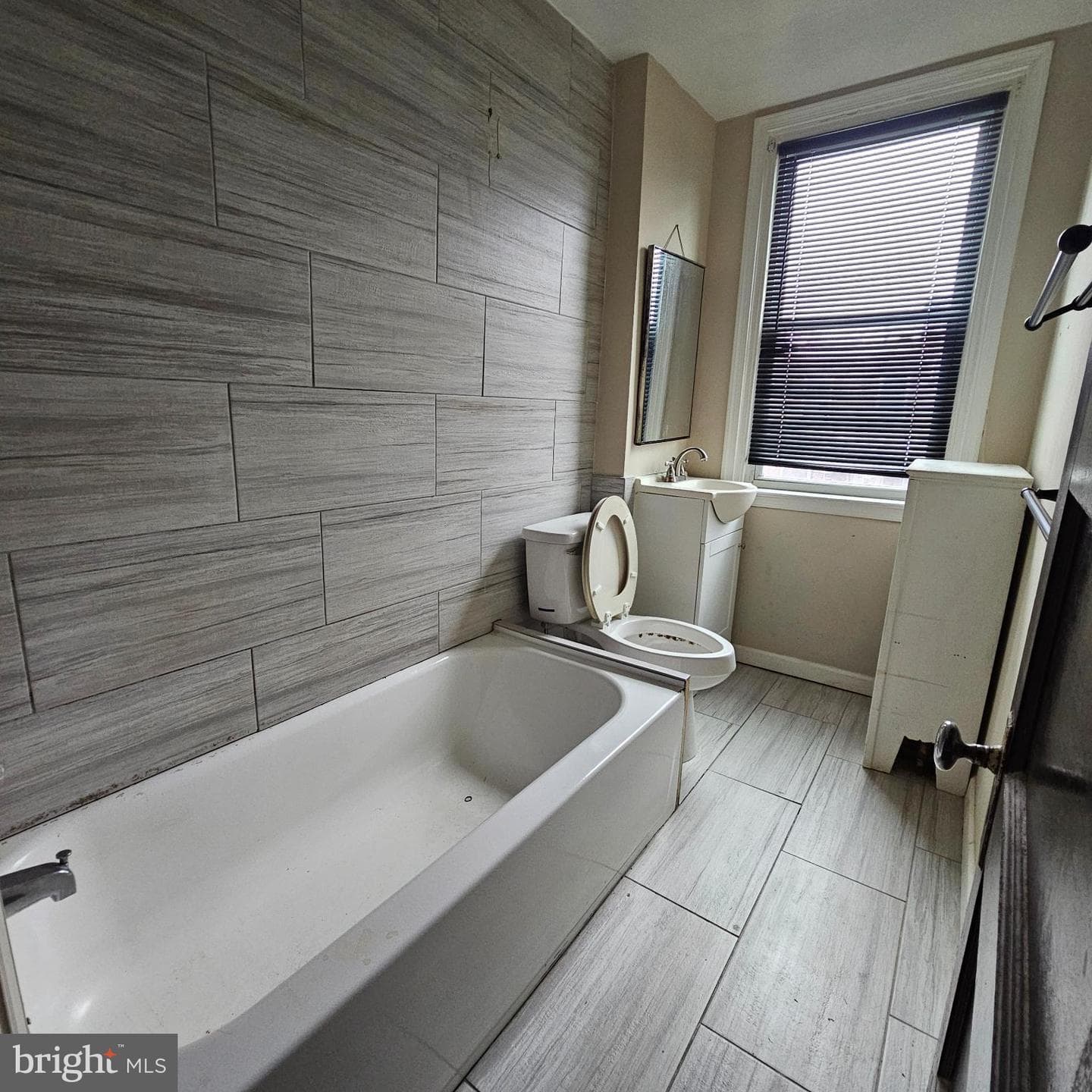 144 Fern Street photo 12
