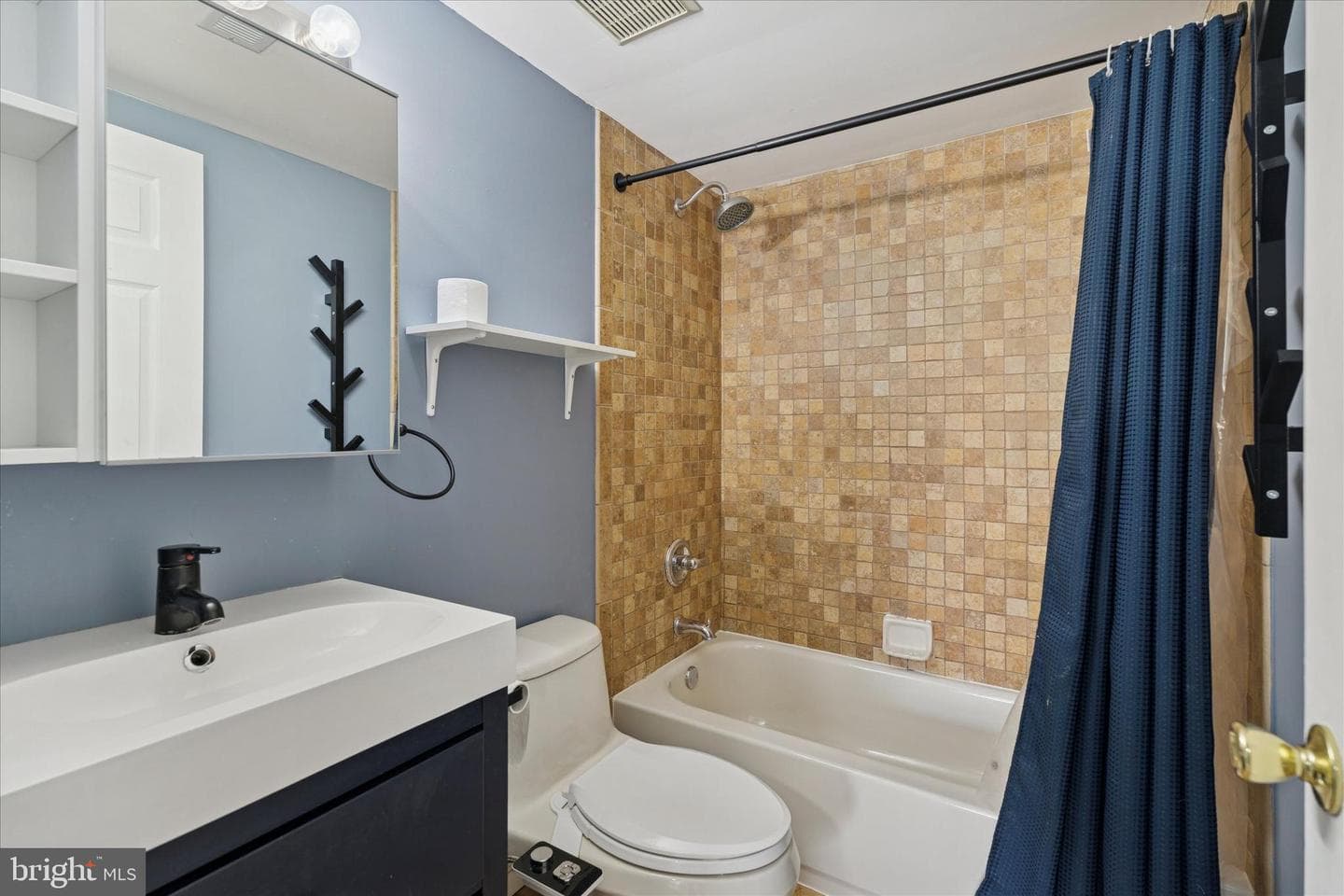 453 Parker Avenue photo 21