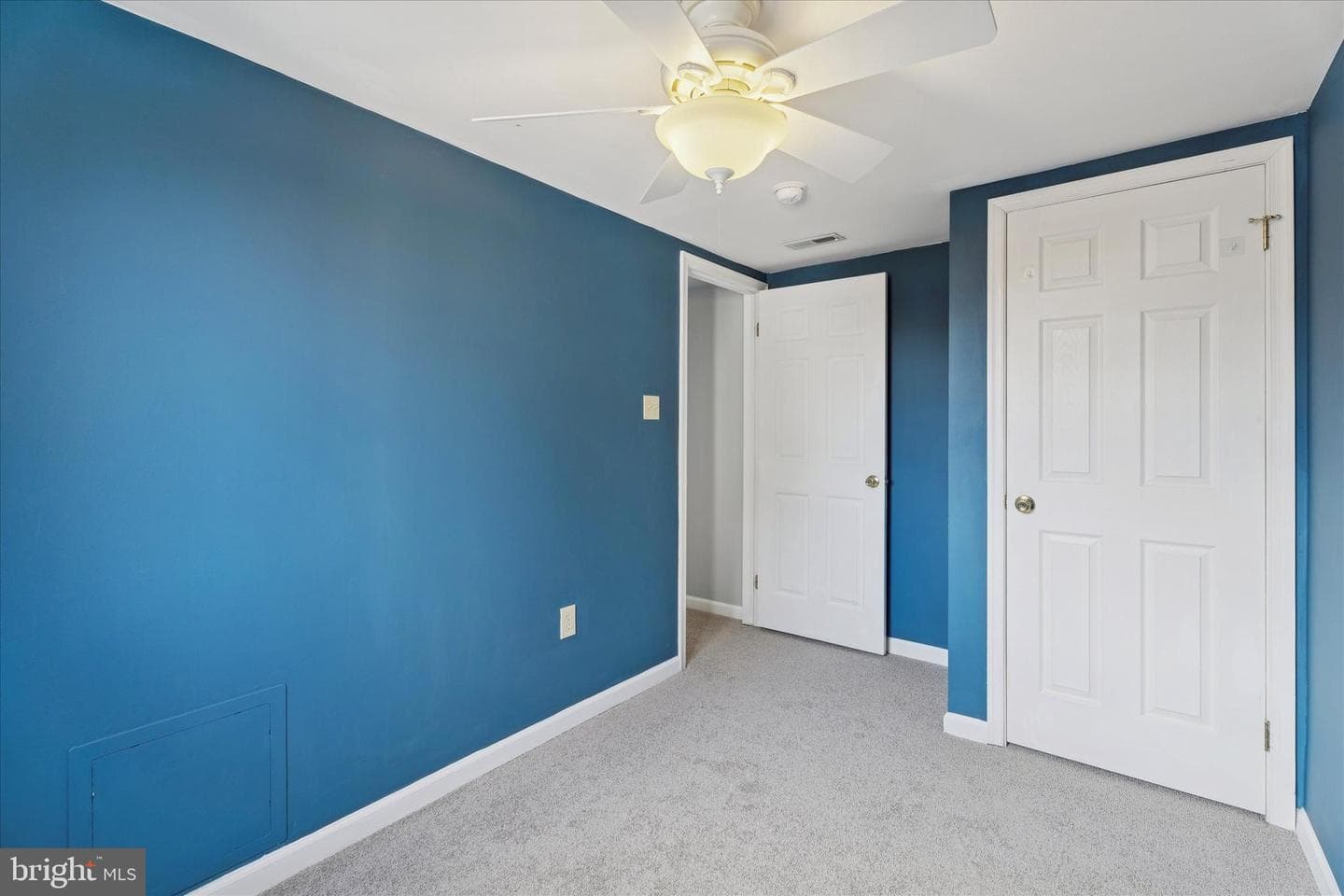 453 Parker Avenue photo 24