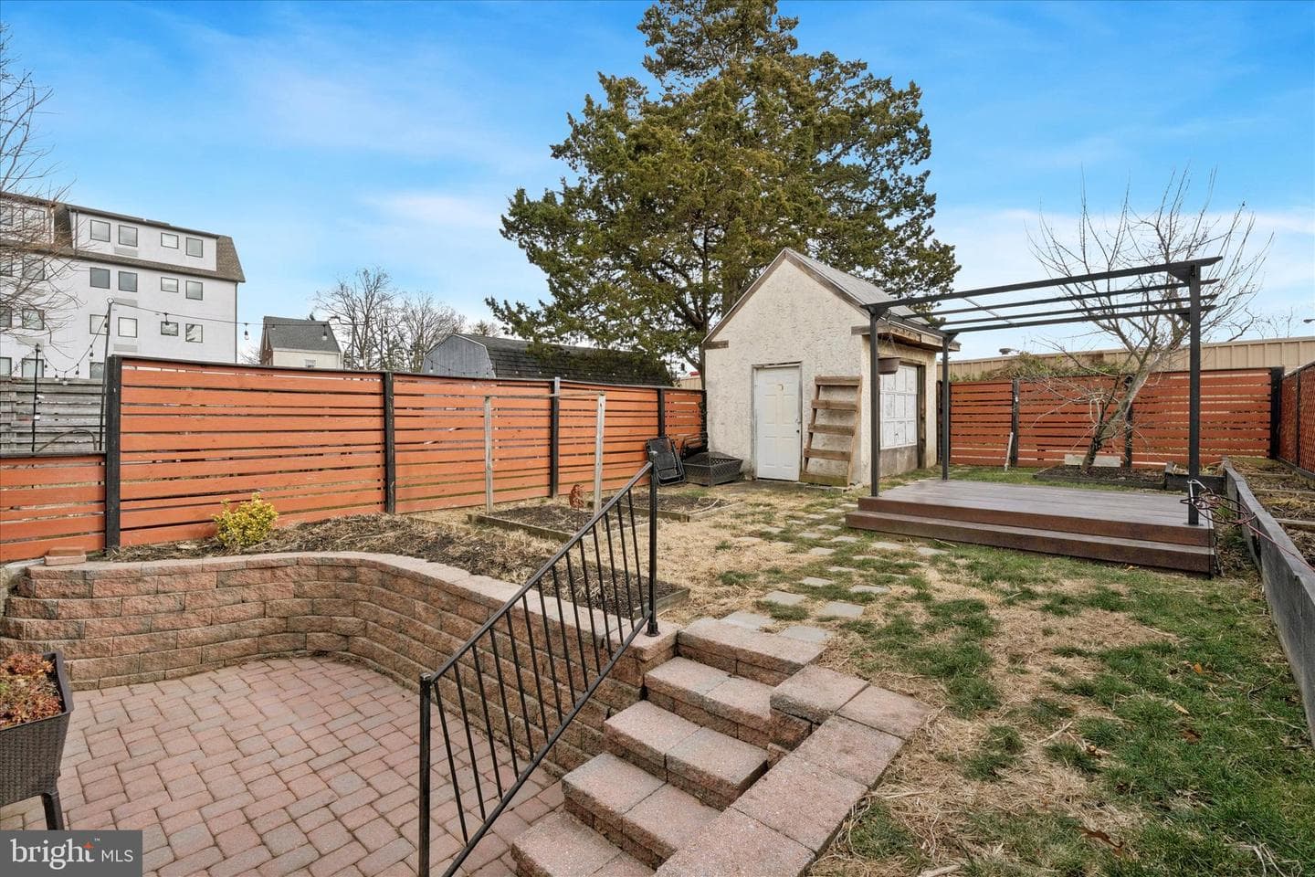 453 Parker Avenue photo 27