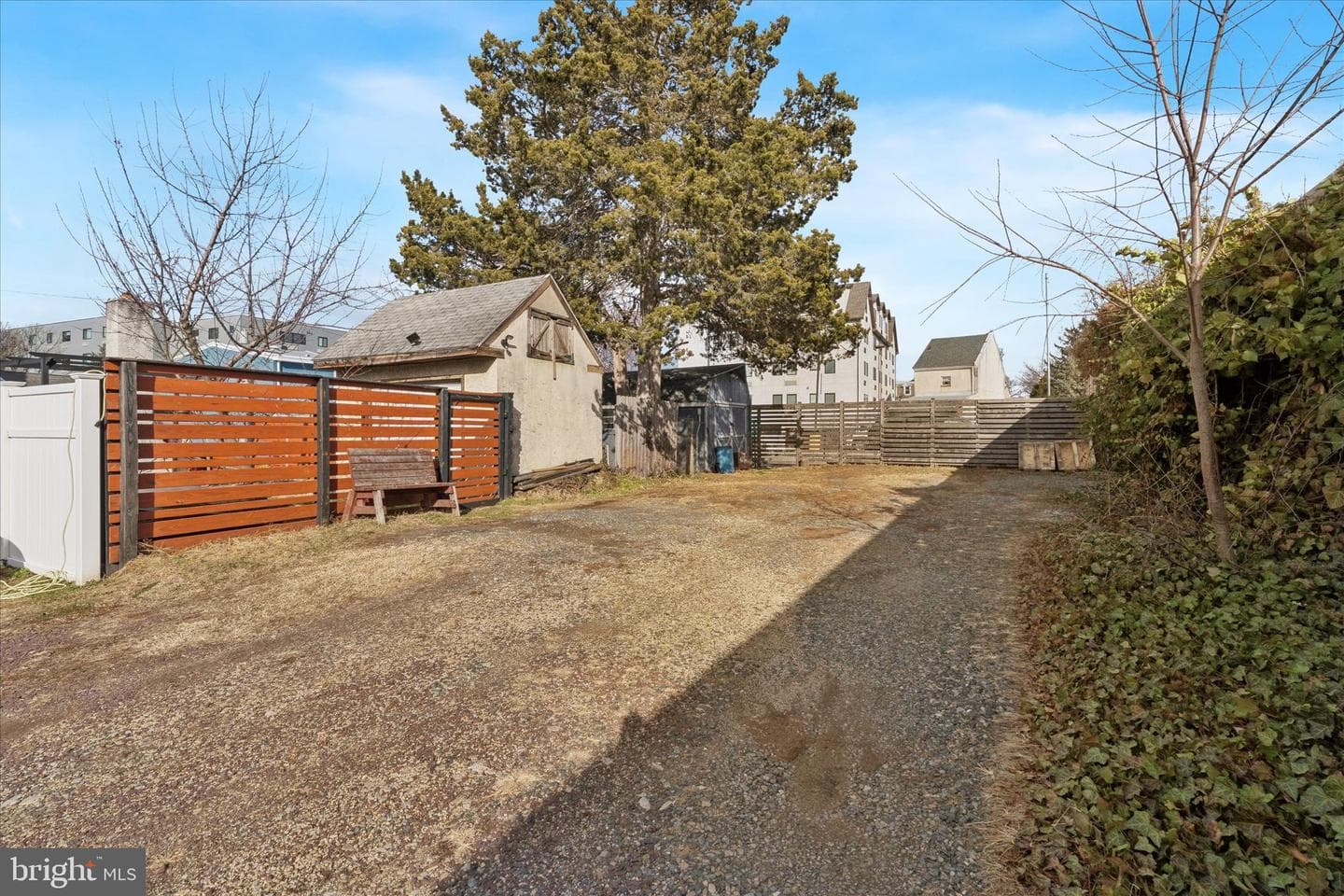 453 Parker Avenue photo 30
