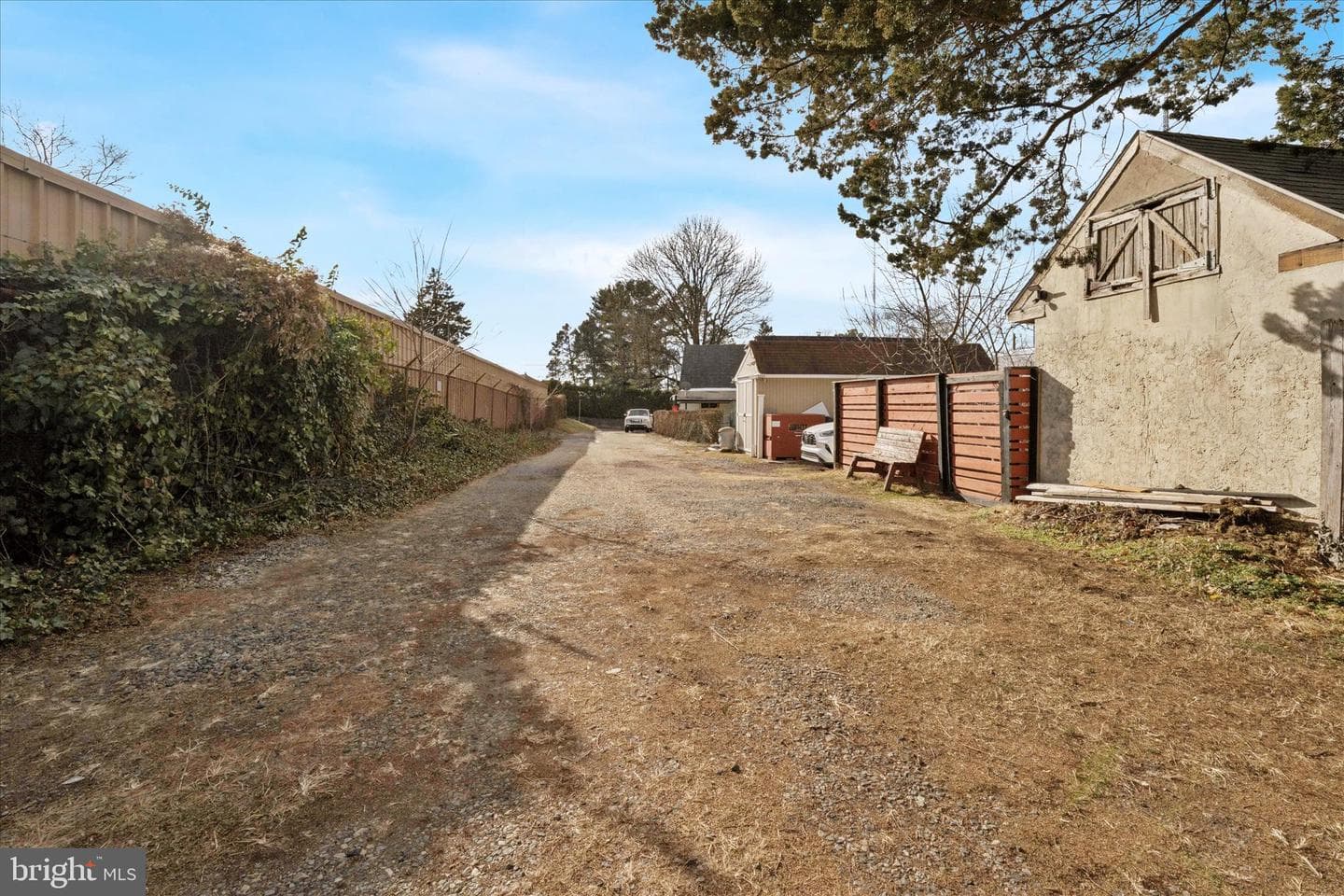 453 Parker Avenue photo 31