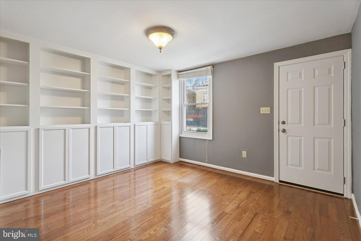 453 Parker Avenue photo 5