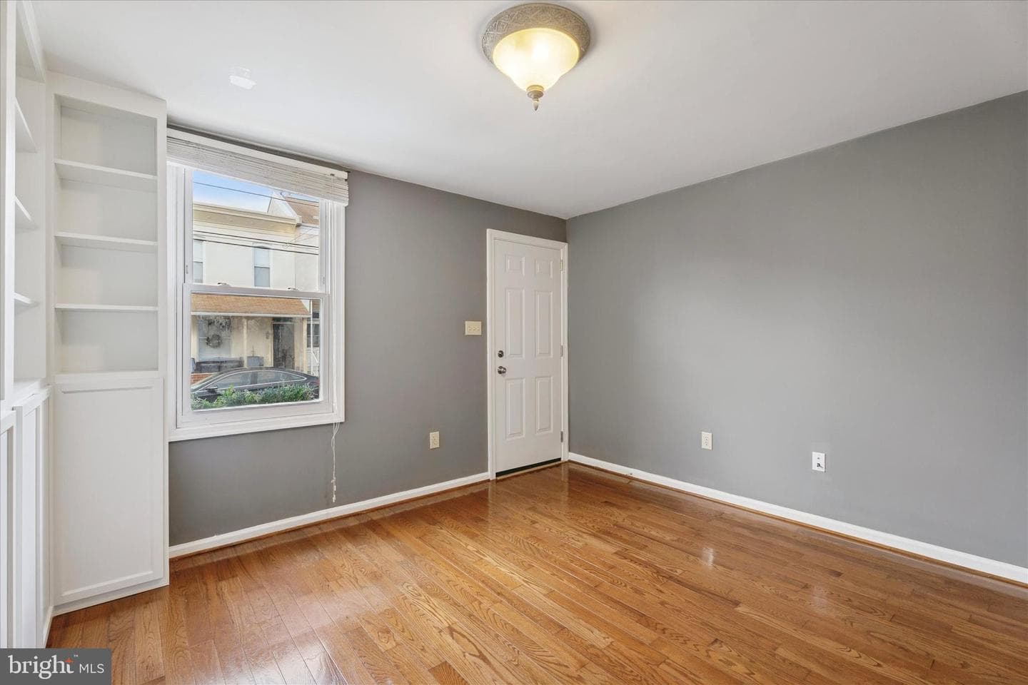 453 Parker Avenue photo 6