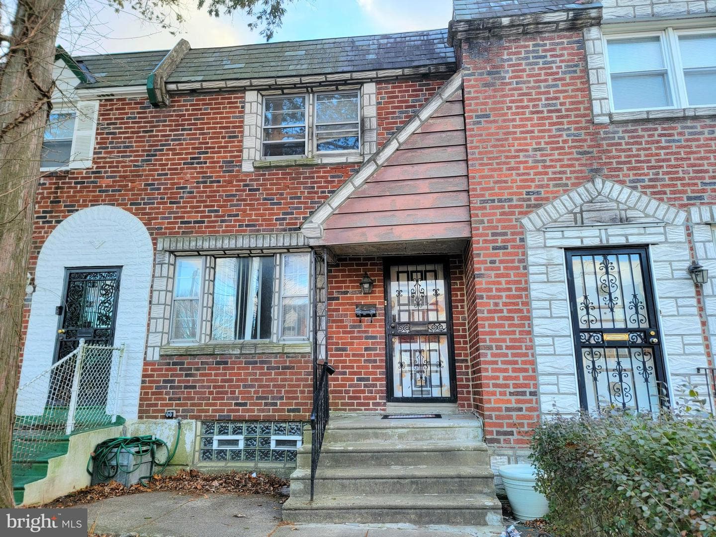 8602 Rugby Street photo 3