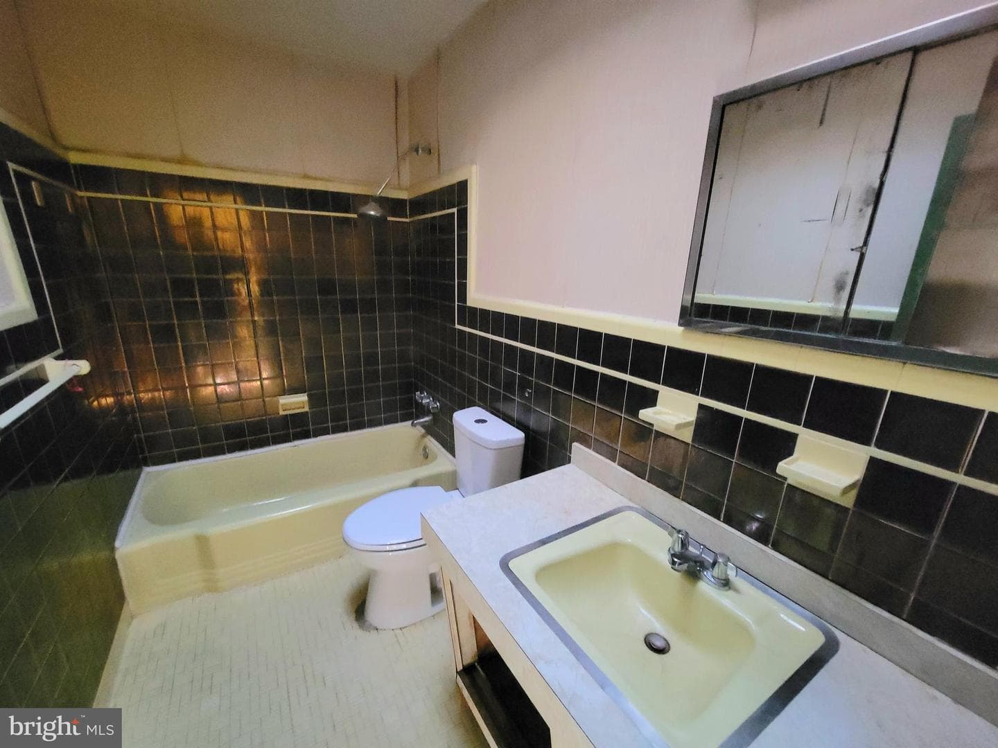 8602 Rugby Street photo 38