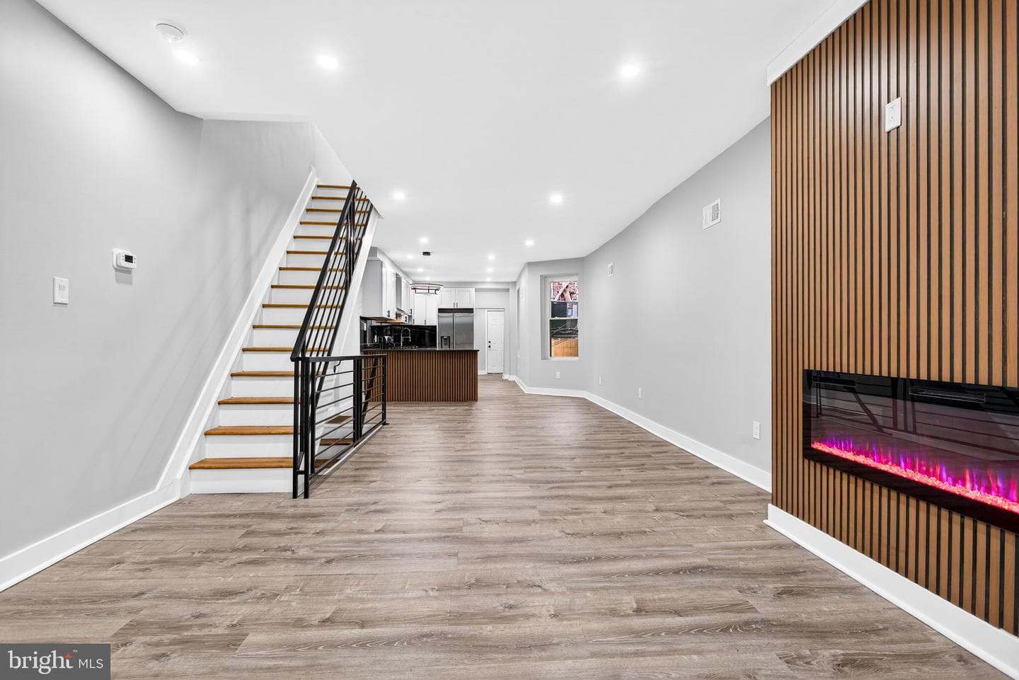 829 E Westmoreland Street photo 4