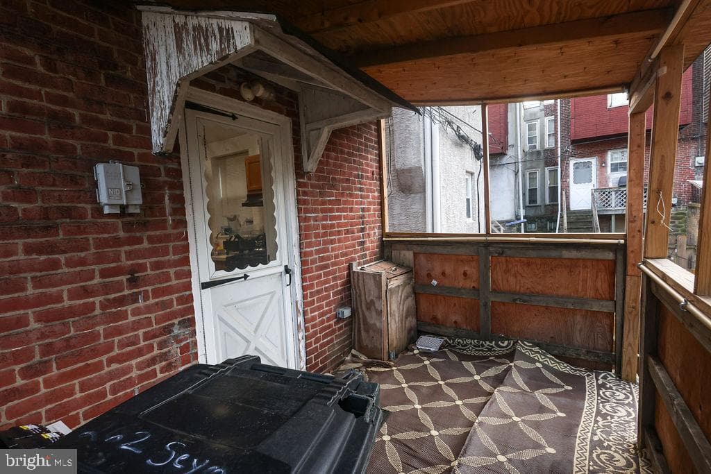 249 W Seymour Street photo 35