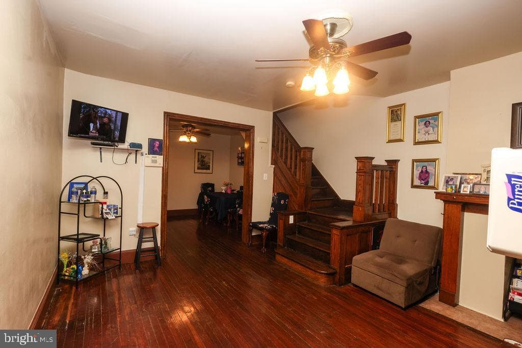 249 W Seymour Street photo 6