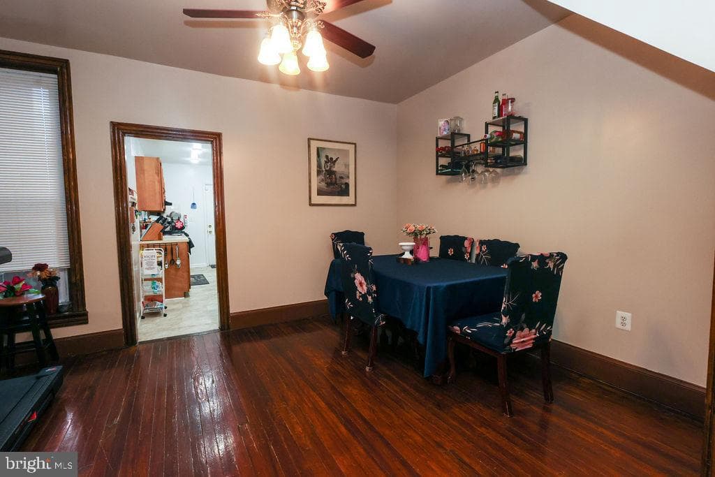 249 W Seymour Street photo 9