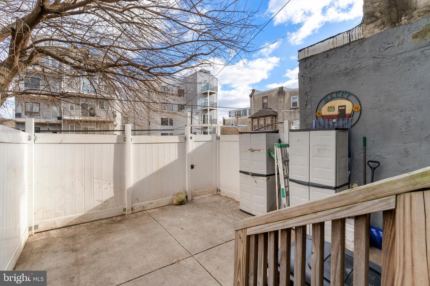 827 Leland Street photo 36