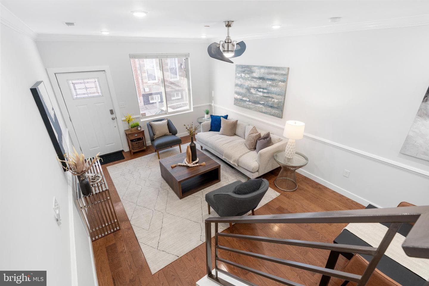 827 Leland Street photo 4