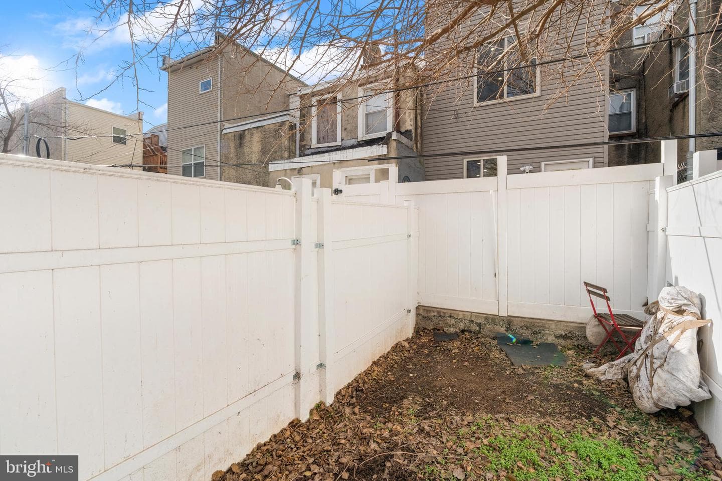 827 Leland Street photo 40