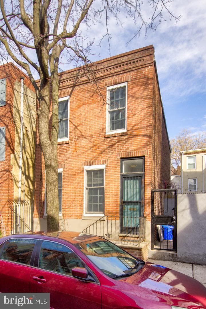1807 Pemberton Street photo 18