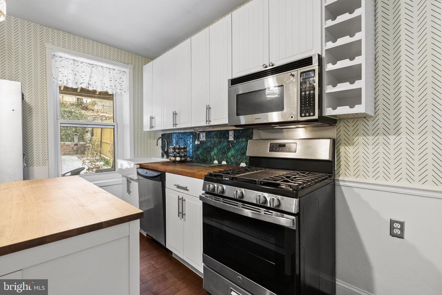 4349 Terrace Street photo 9