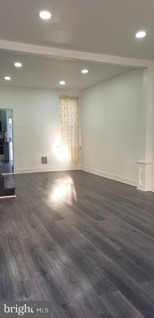 2126 E Birch Street photo 5