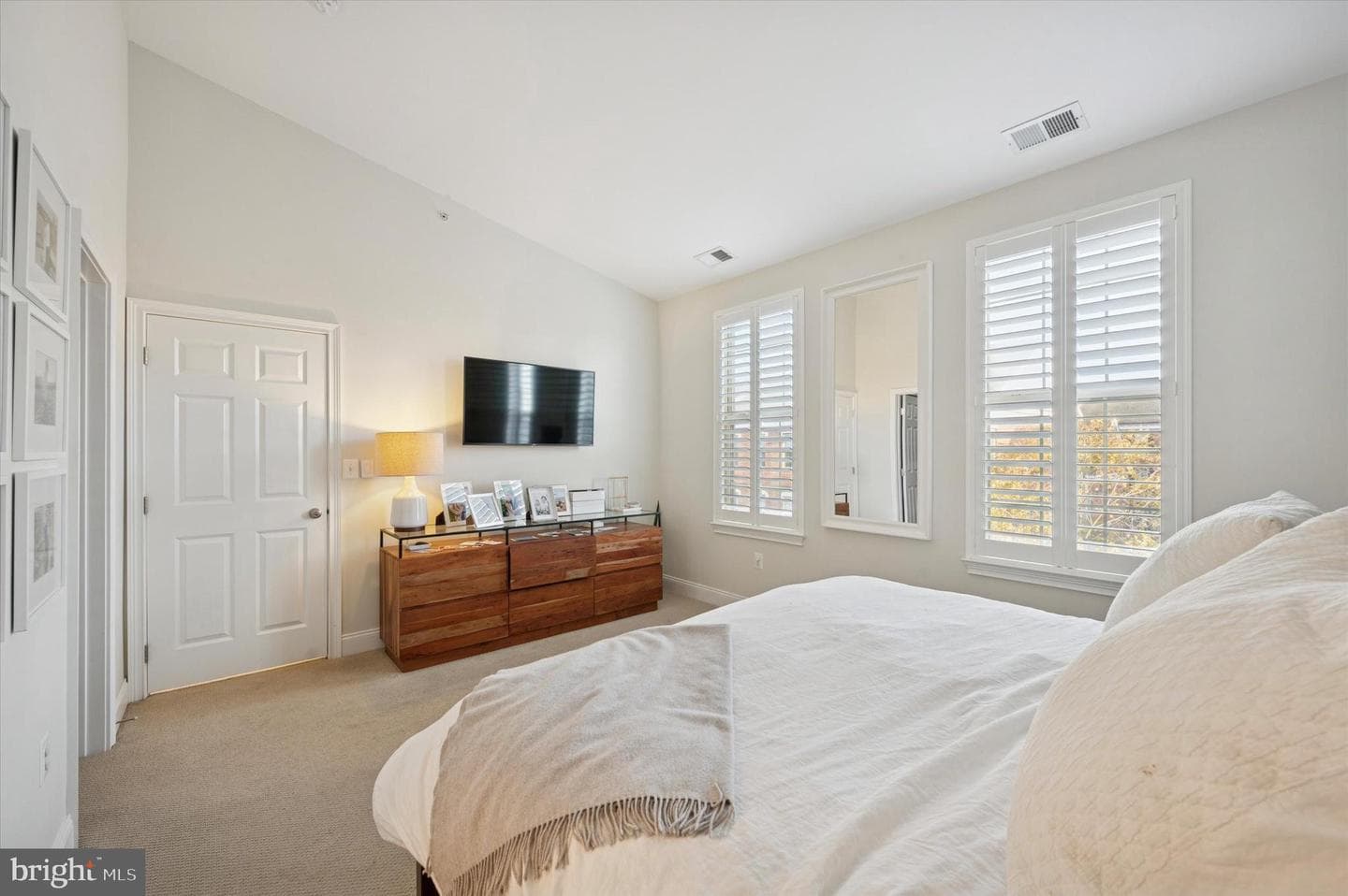 610 Captains Way photo 20