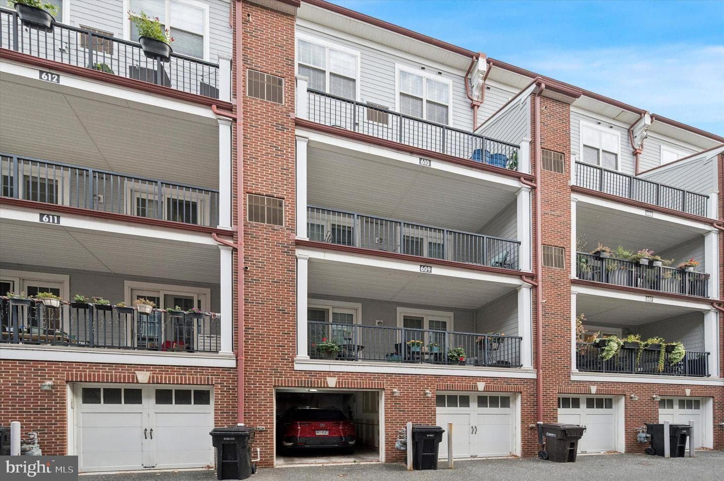 610 Captains Way photo 25