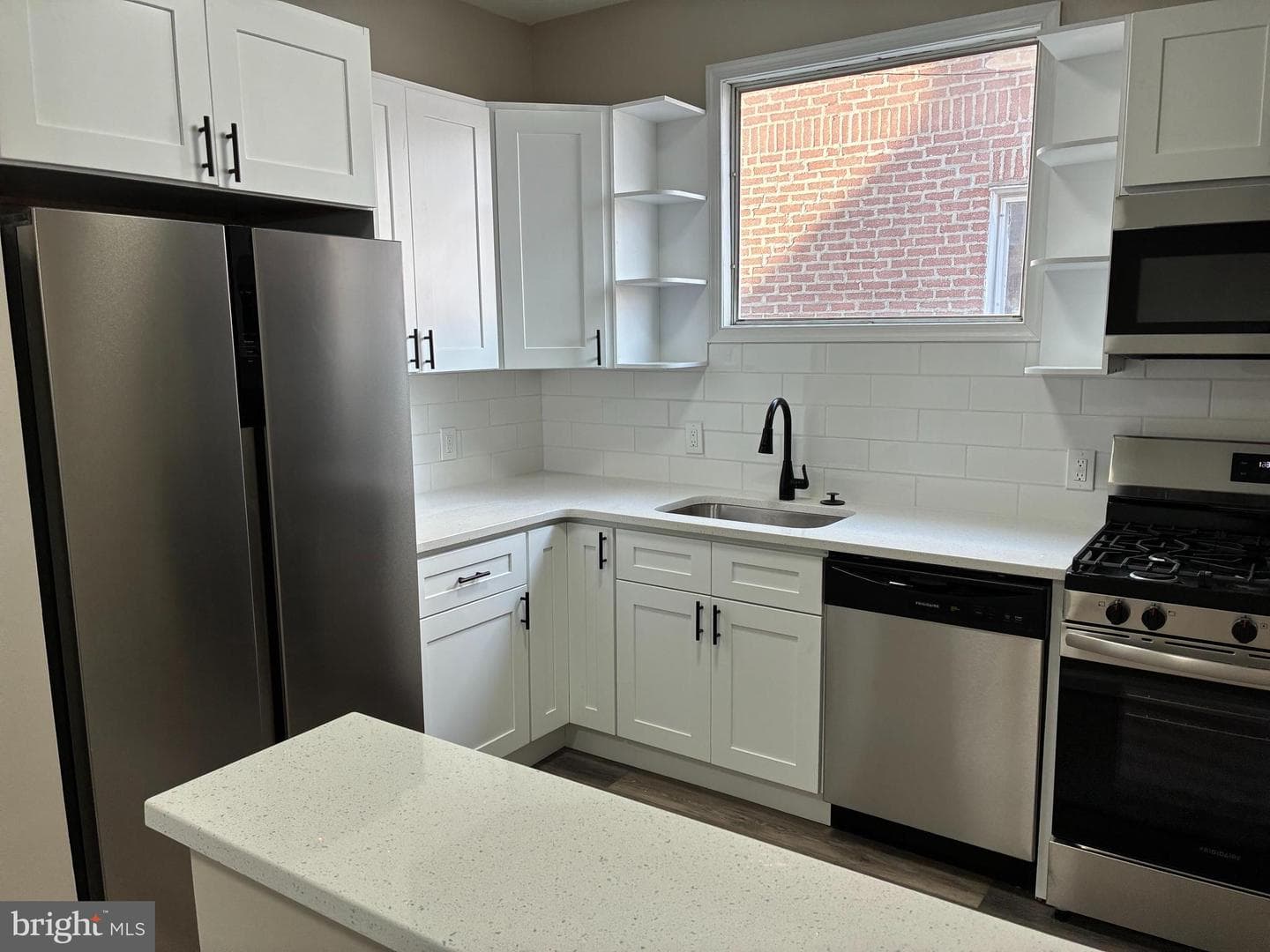 2045 Bleigh Avenue photo 1