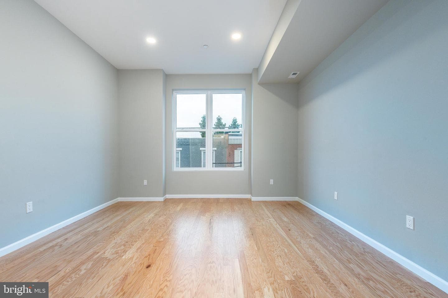 109 Watkins Street photo 24