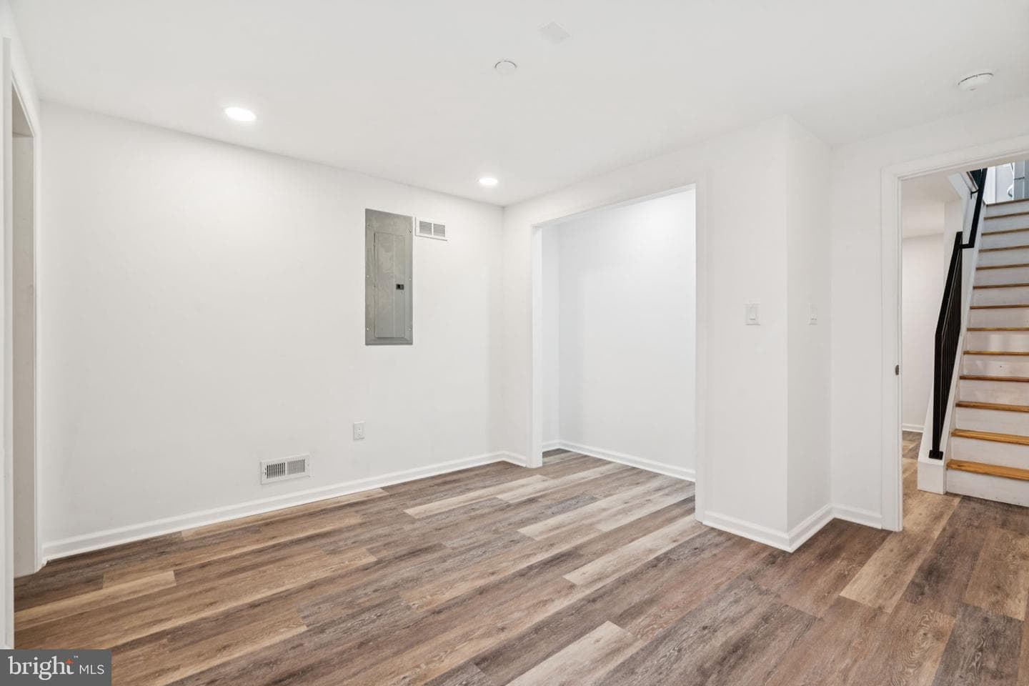 109 Watkins Street photo 39