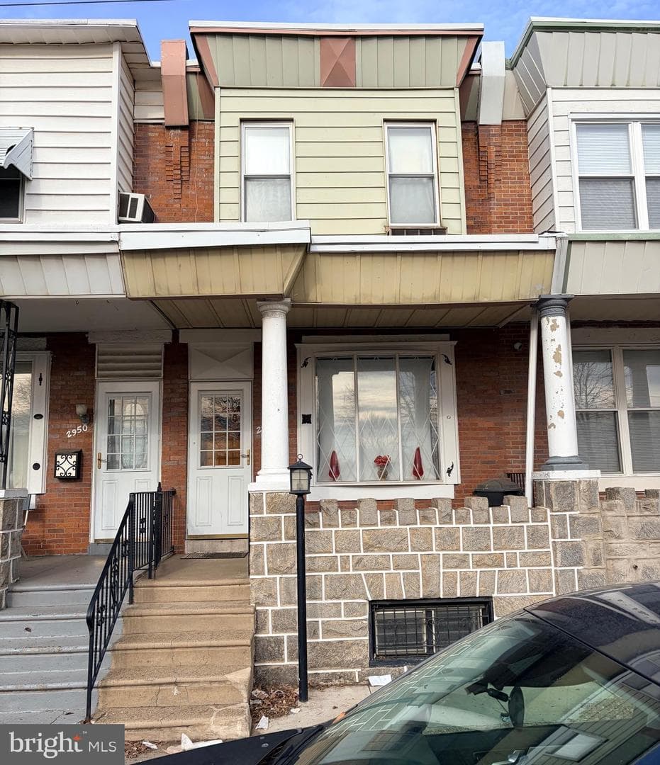 2952 Cedar Street photo 1