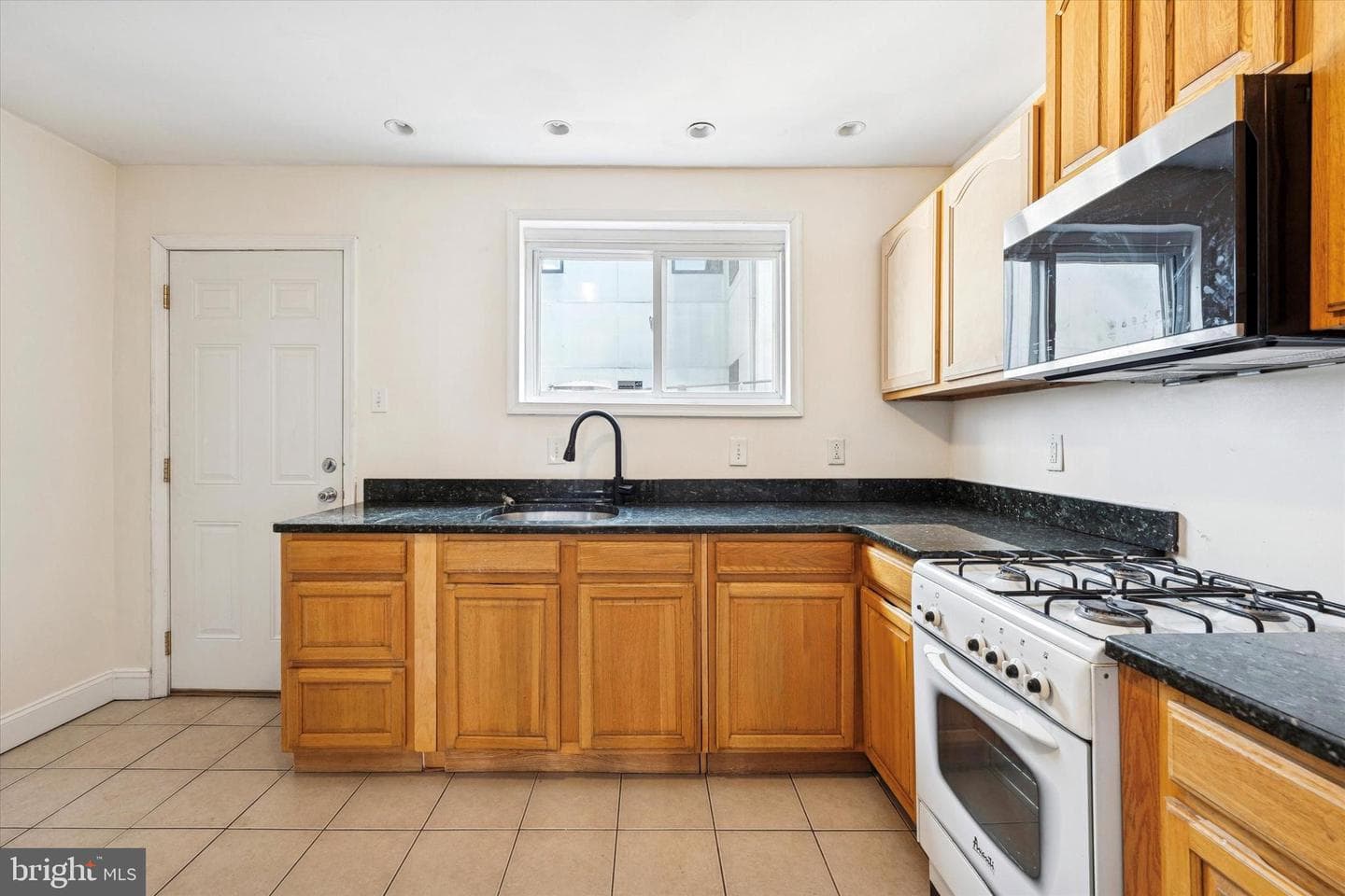 729 S Smedley Street photo 11