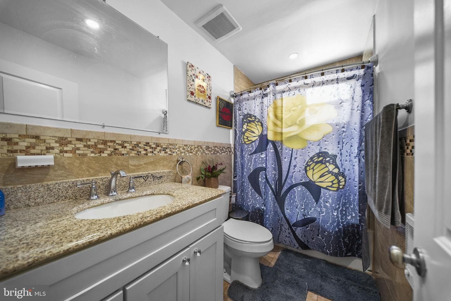 4634 James Street photo 12