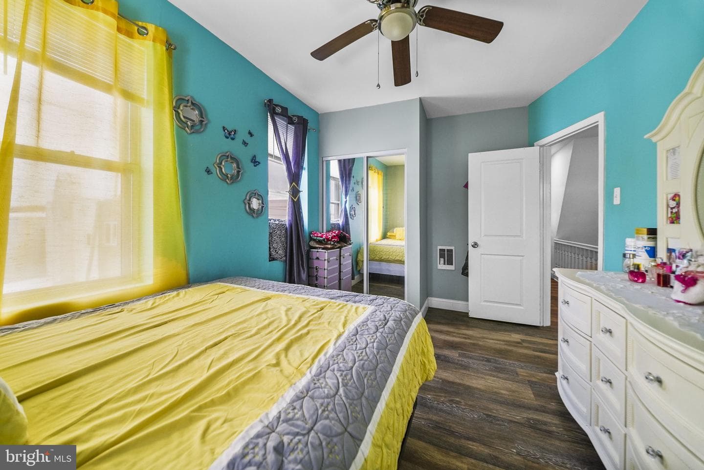4634 James Street photo 14
