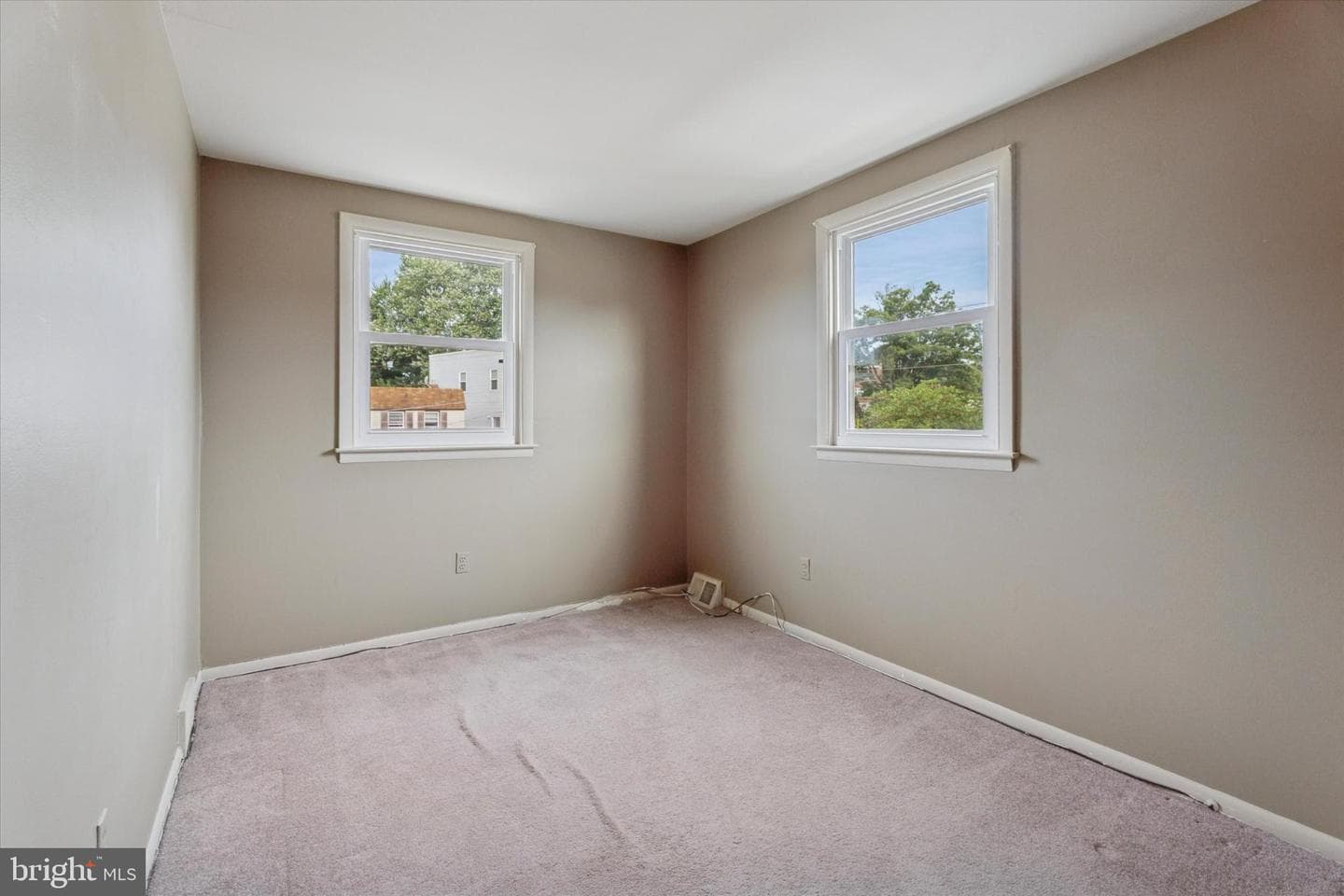 7429 Keiffer Street photo 20