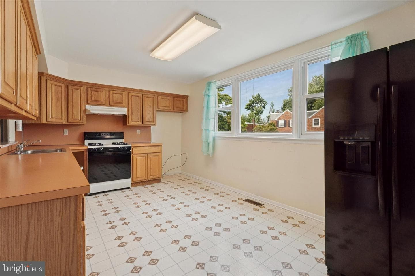7429 Keiffer Street photo 9