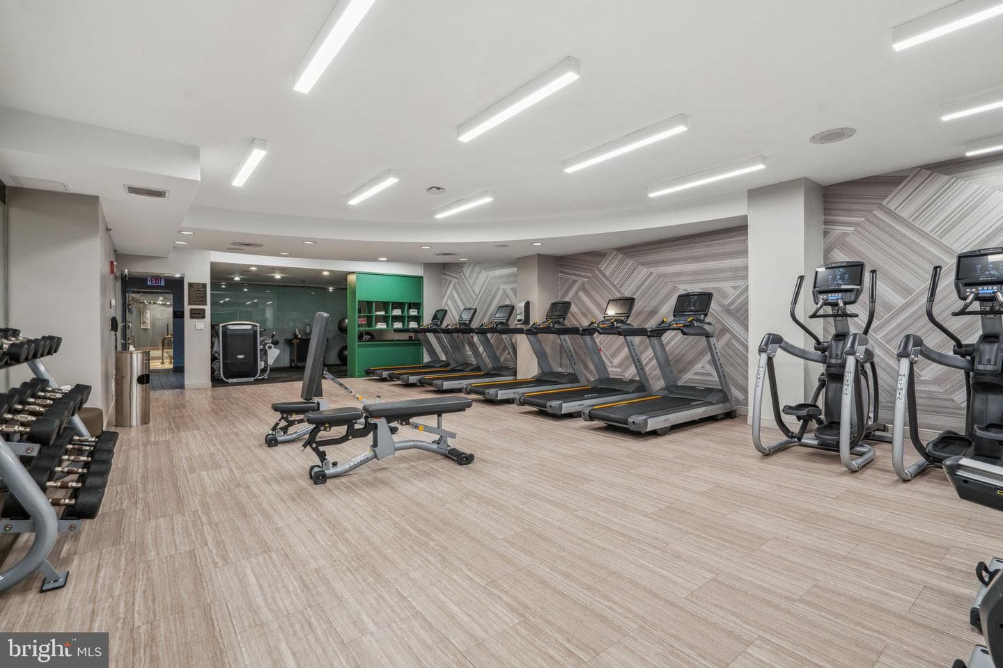 421 Chestnut Street #401 photo 33