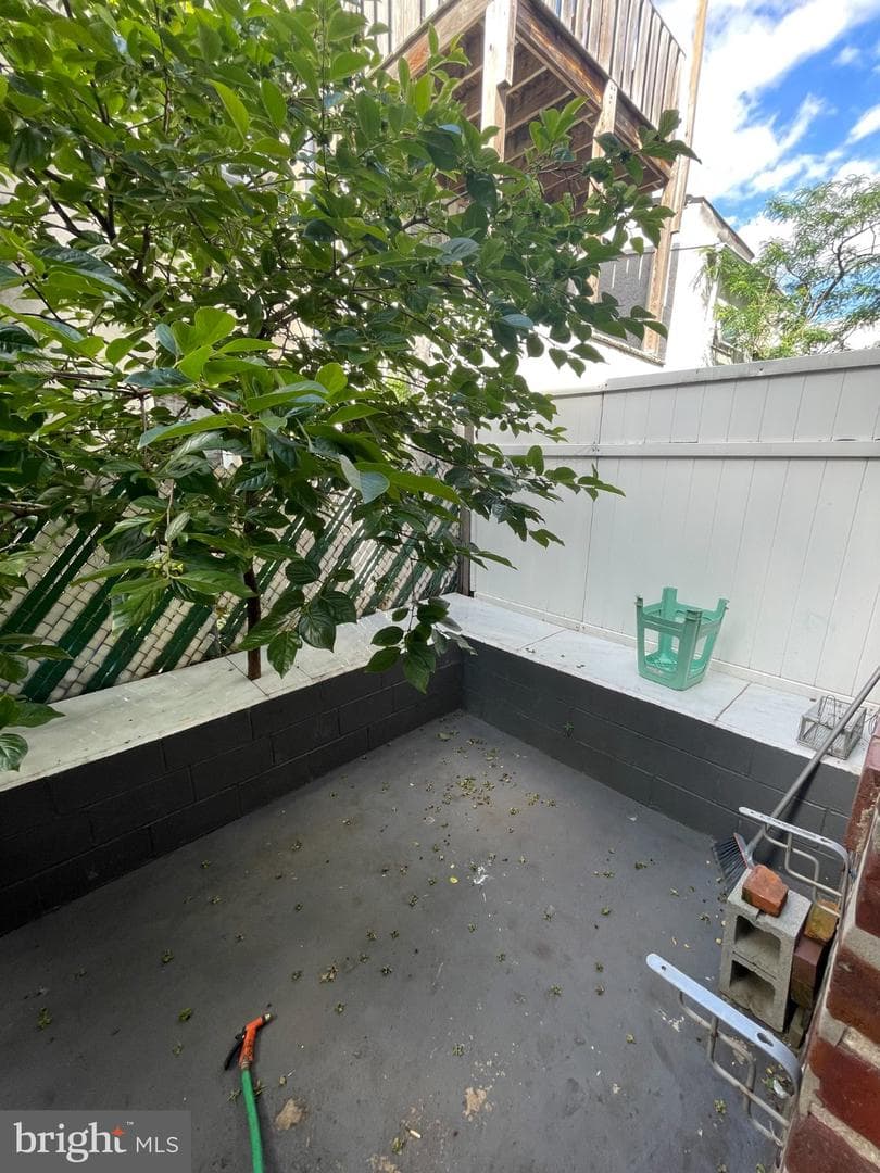 919 Washington Avenue photo 5