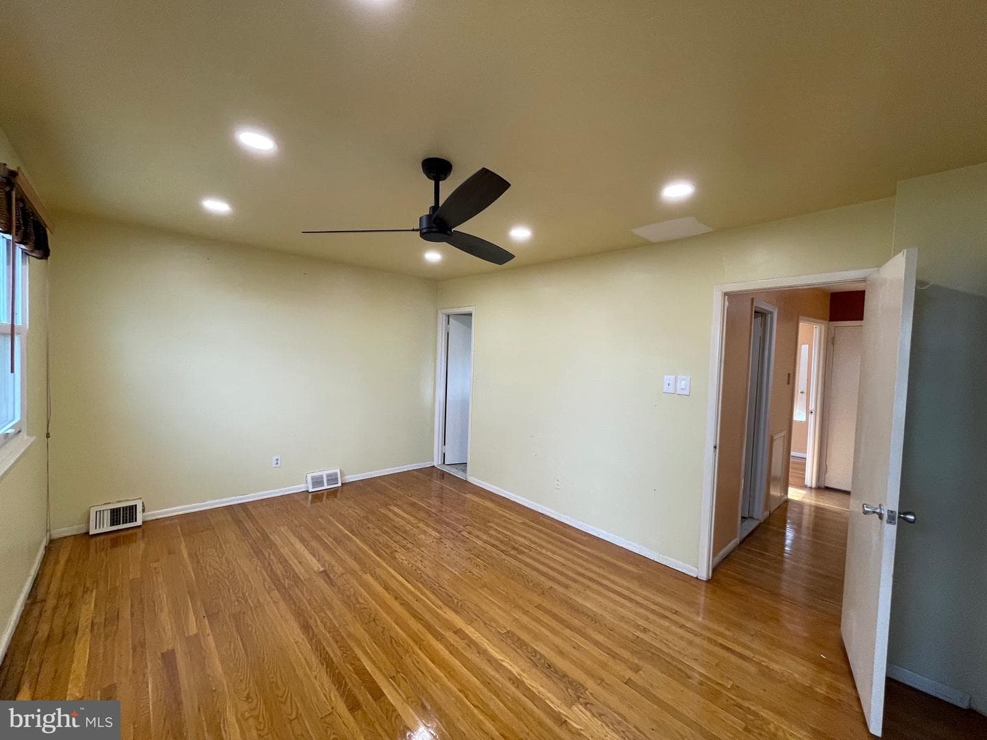 803 Lawler Street photo 36