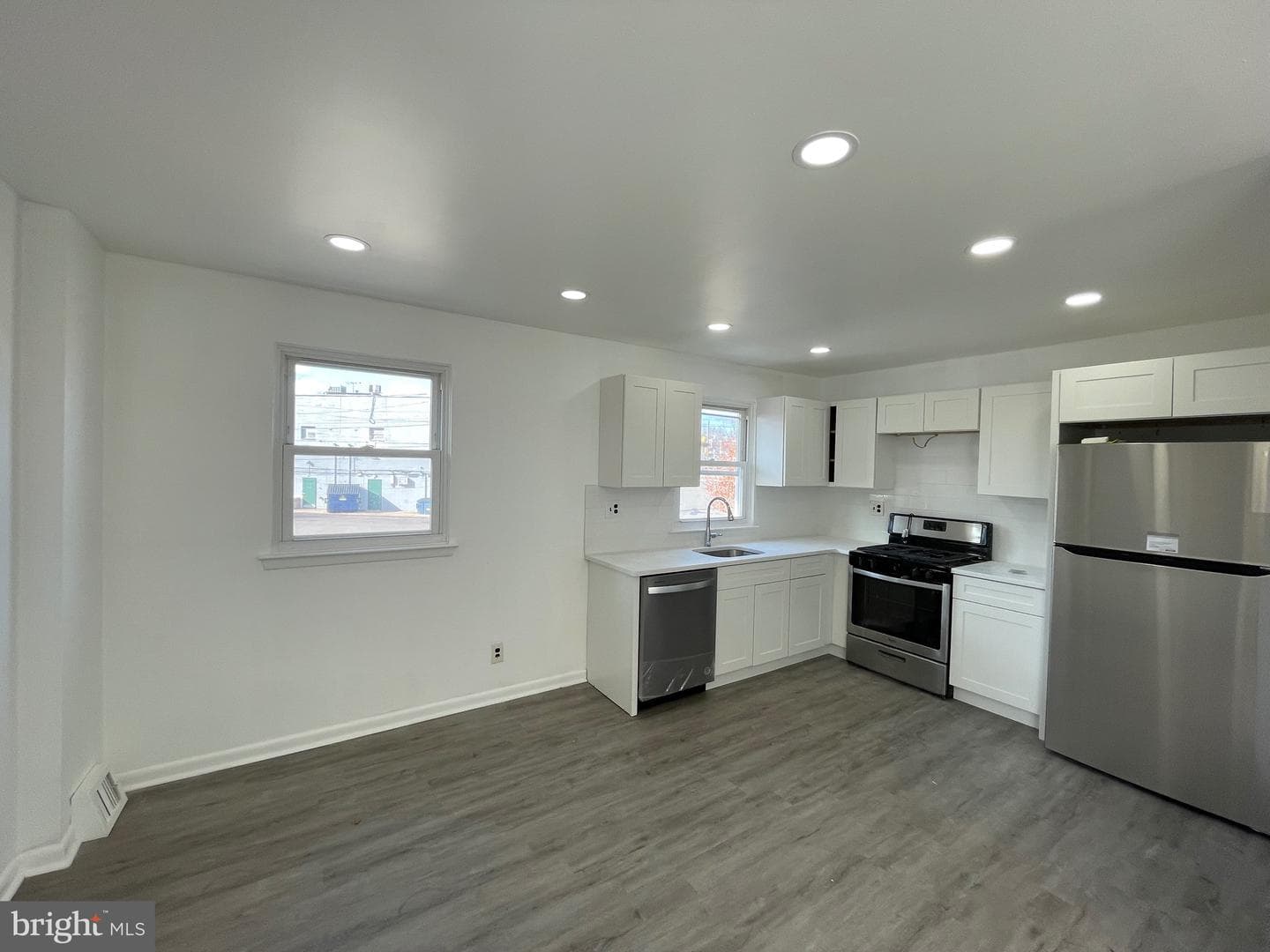 803 Lawler Street photo 7