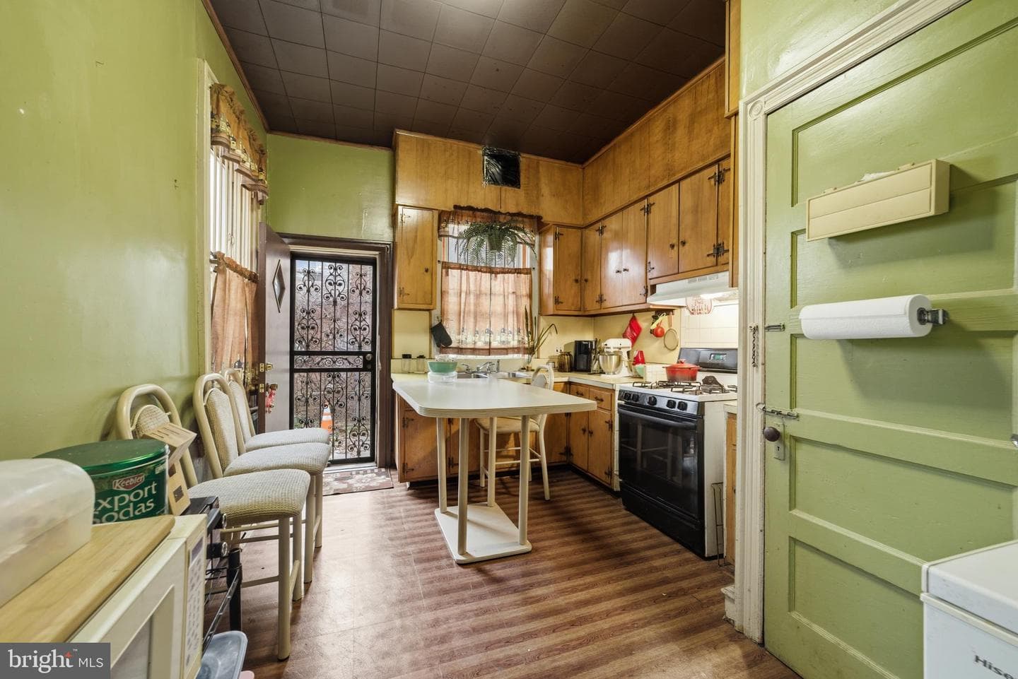 3751 N Gratz Street photo 14