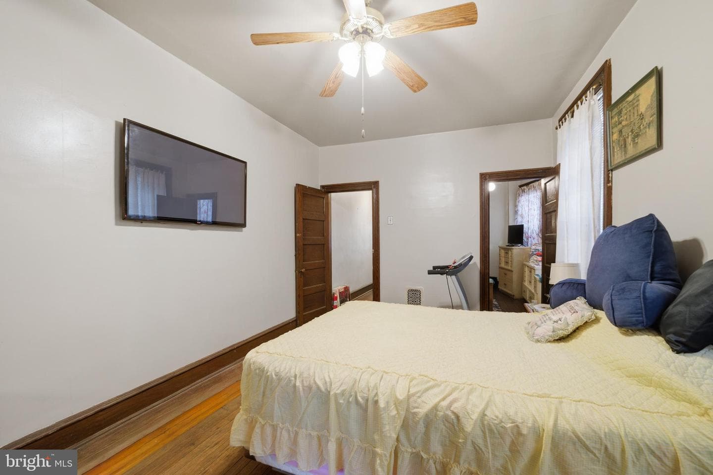 3751 N Gratz Street photo 17