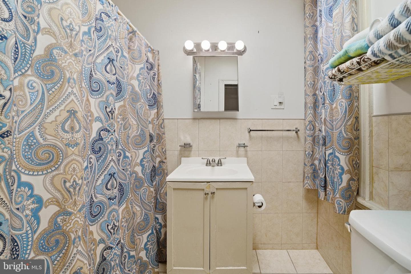 3751 N Gratz Street photo 24