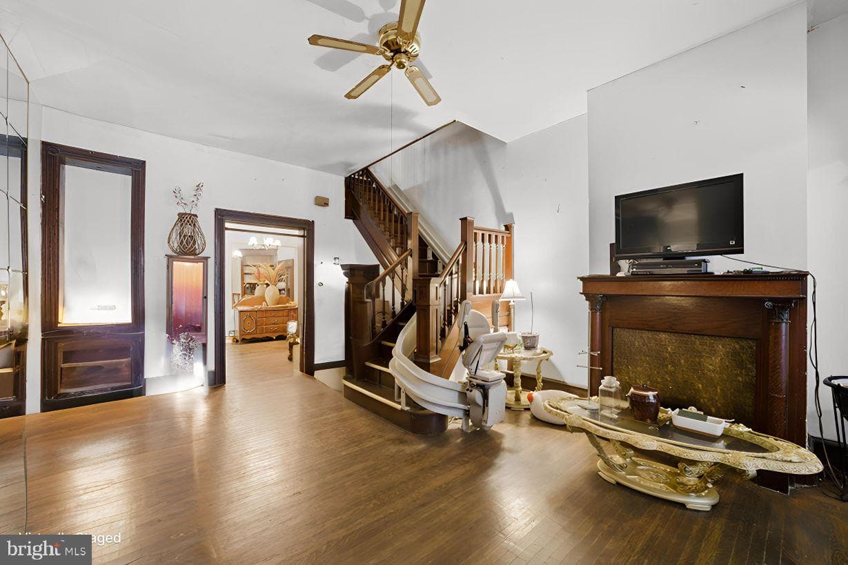 3751 N Gratz Street photo 7