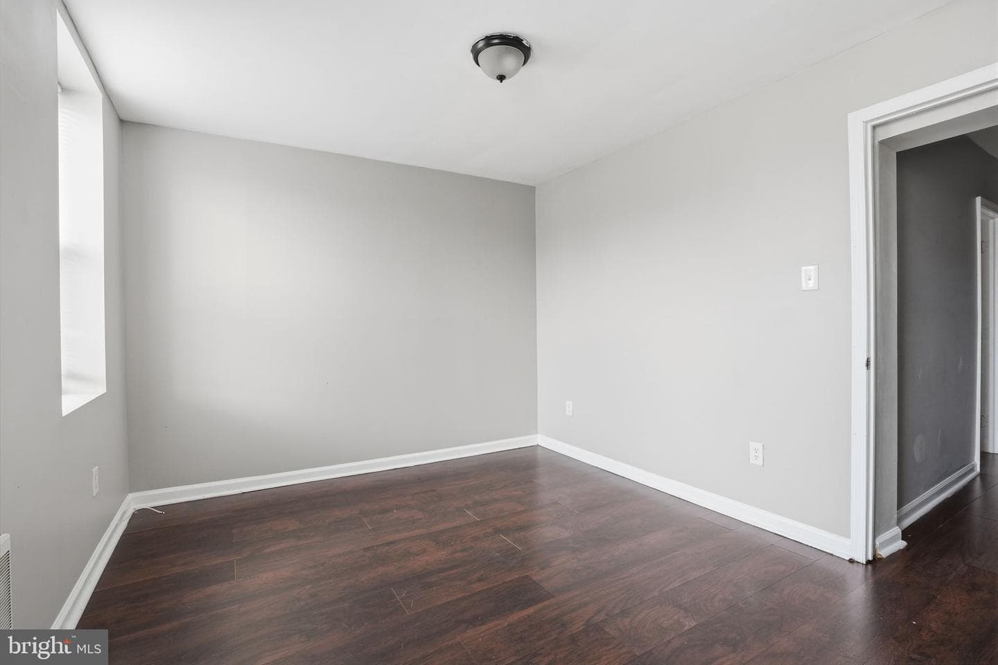 1847 E Cornwall Street photo 19