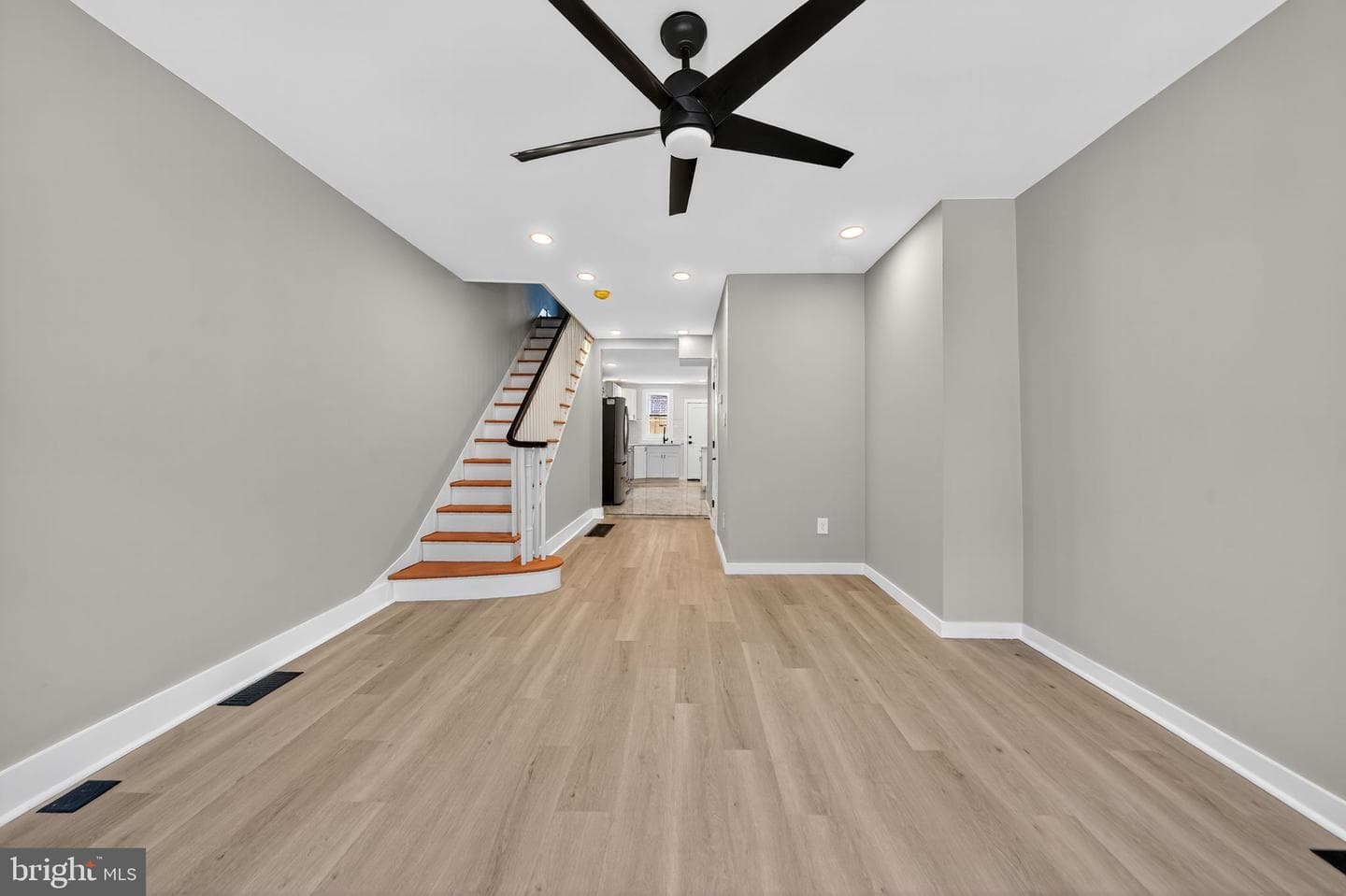 1607 S Bancroft Street photo 2