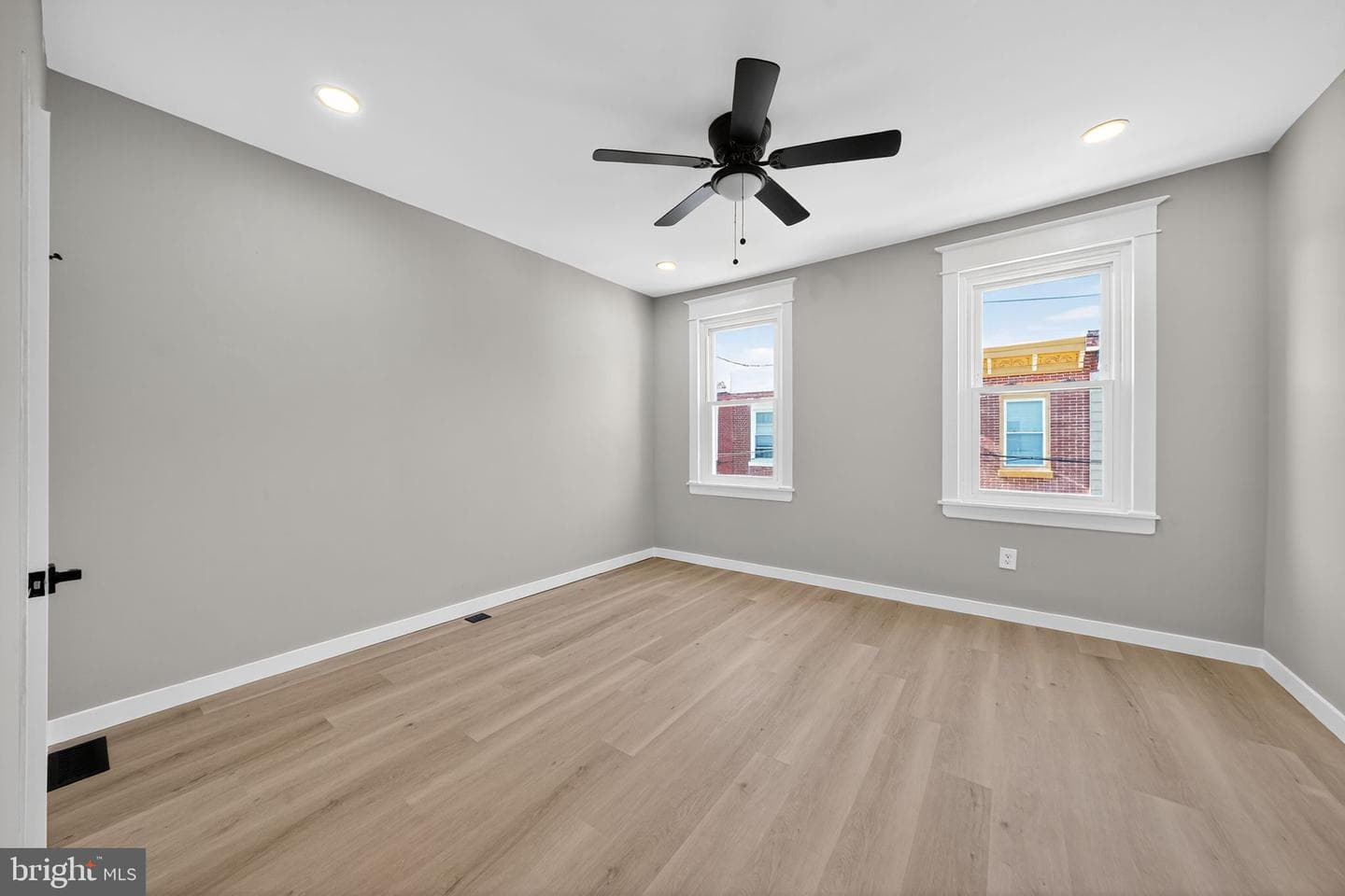 1607 S Bancroft Street photo 23