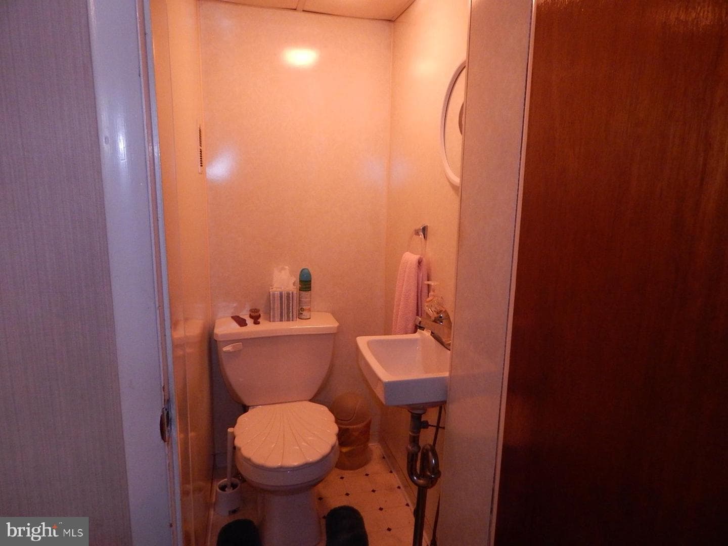 2525 S Juniper Street photo 6