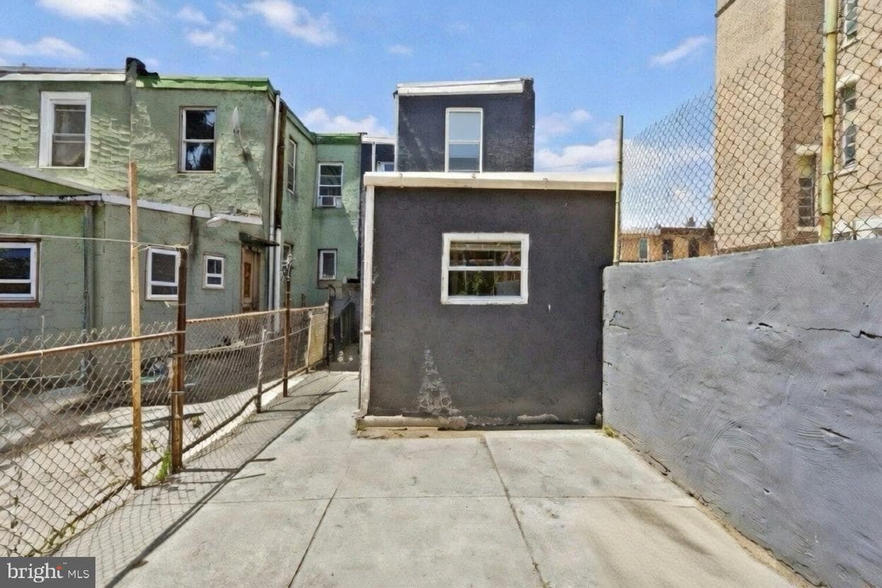 3567 Joyce Street photo 15
