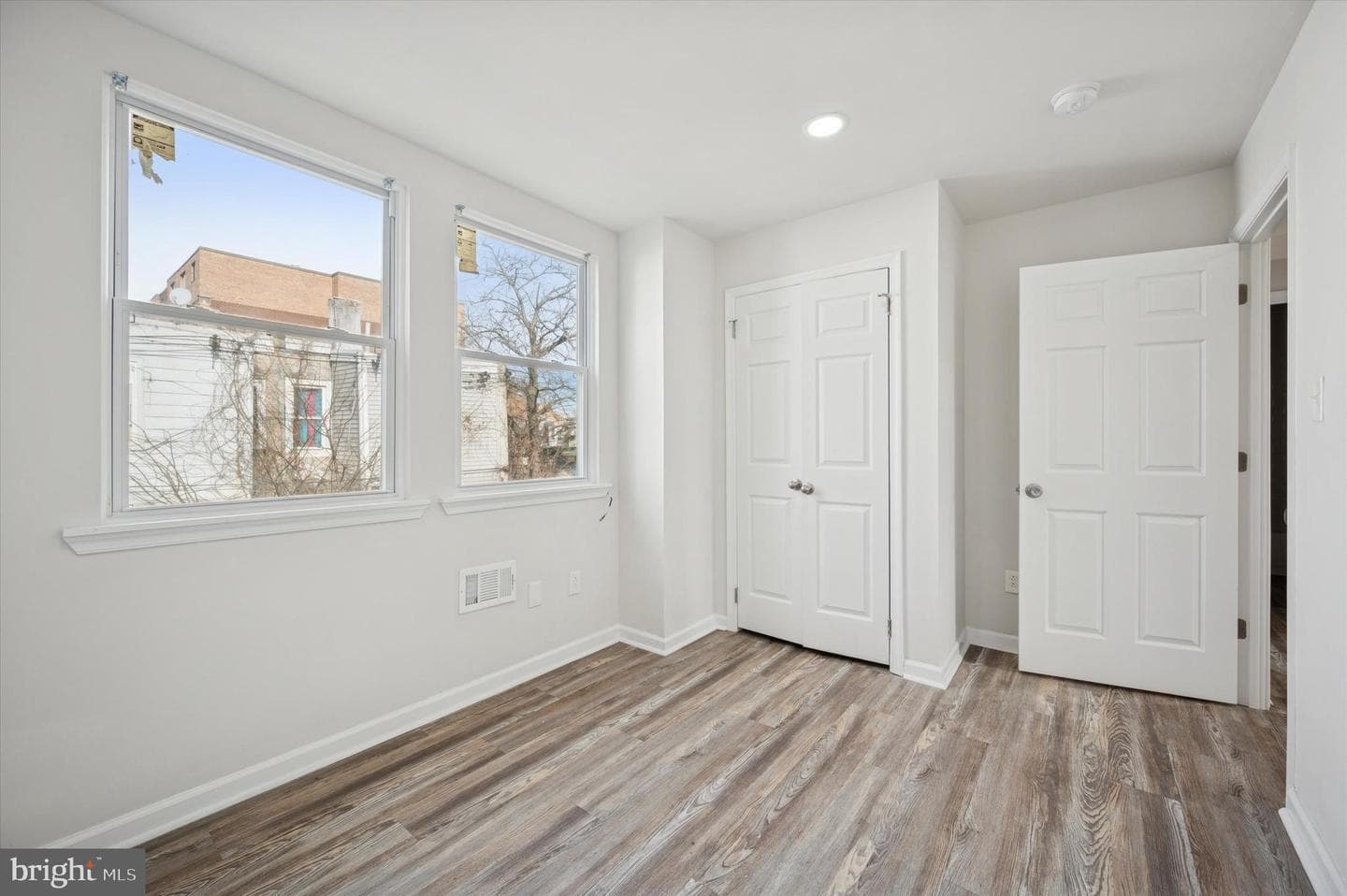 5611 Appletree Street photo 15