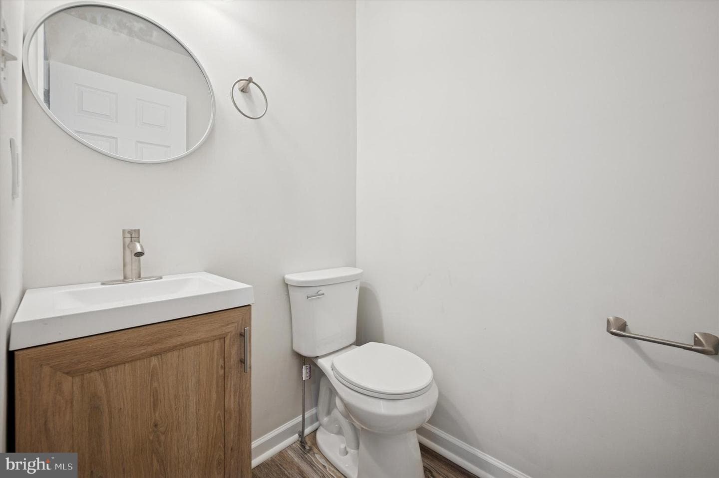 5611 Appletree Street photo 6
