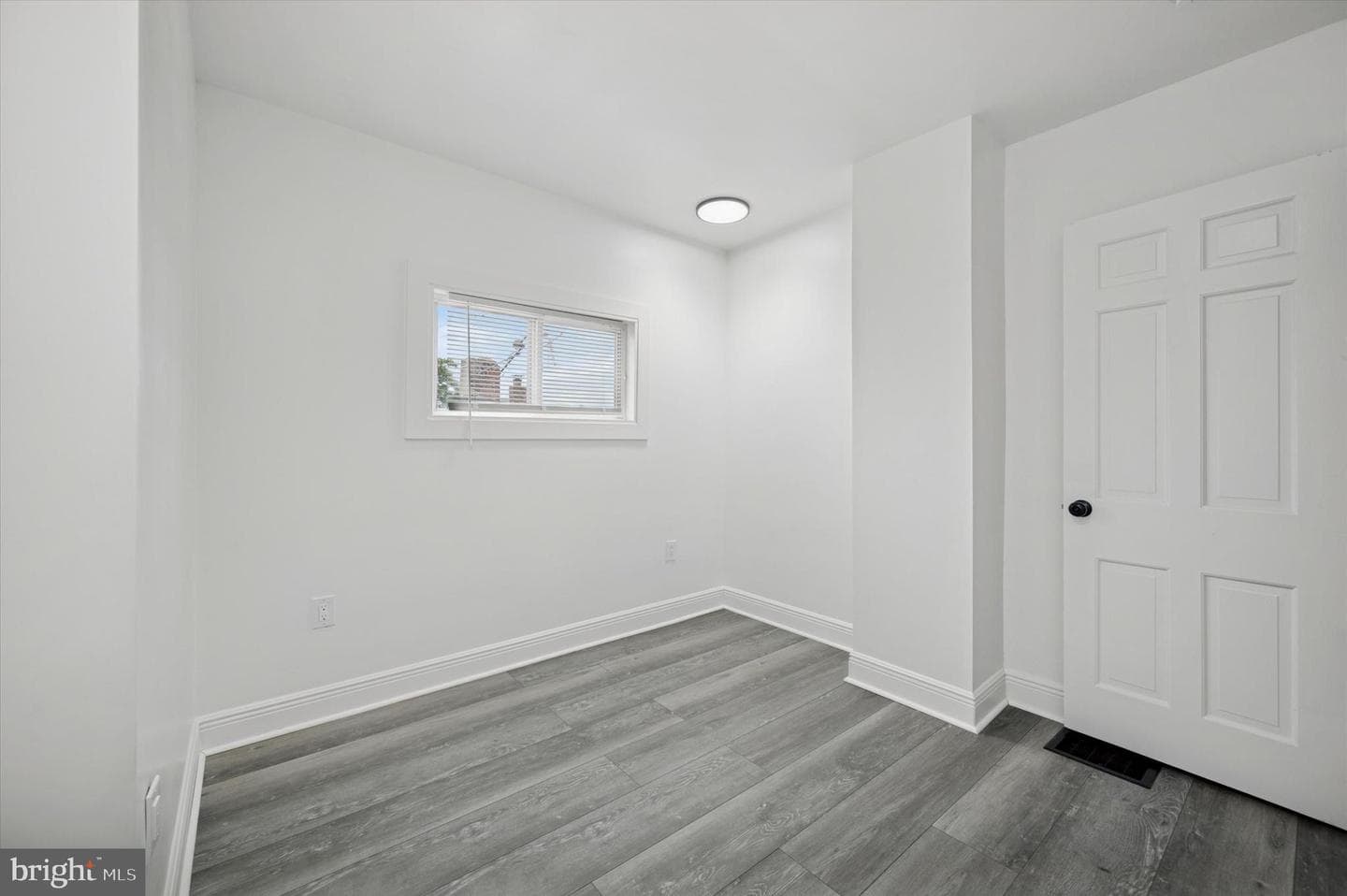 5535 Ardleigh Street photo 22