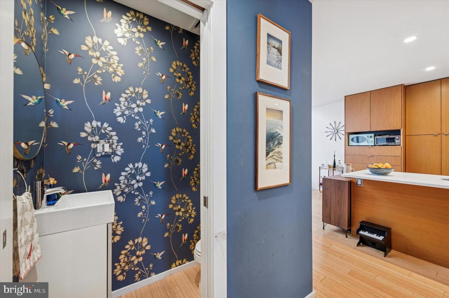 953 N American Street photo 14