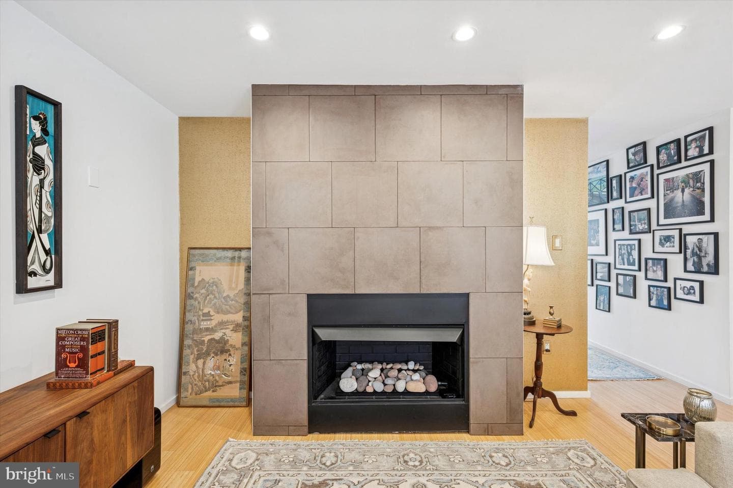 953 N American Street photo 24